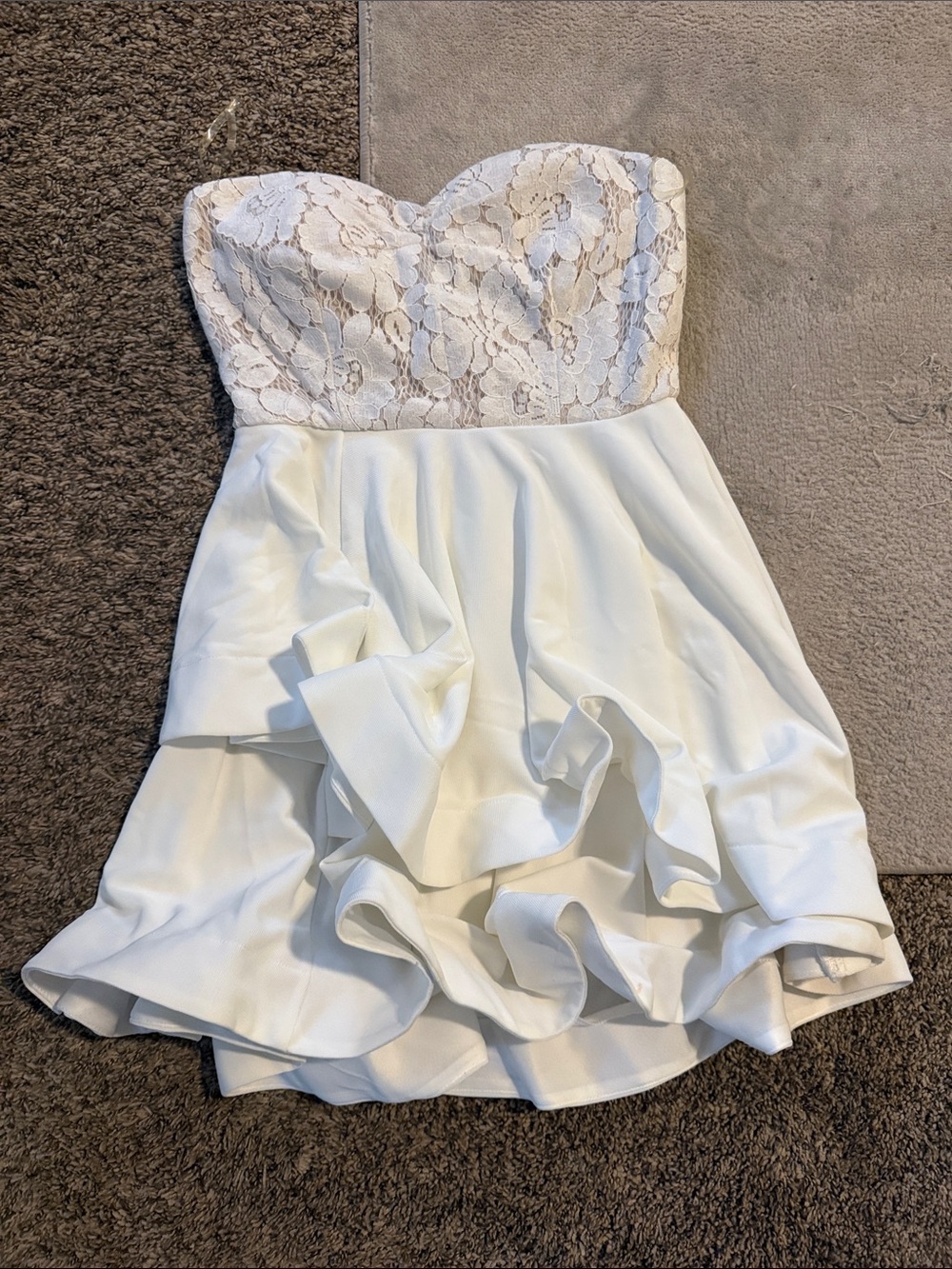 Trac Cream Lace Sweetheart Bustier Top